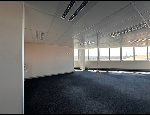 110M² OFFICE TO LET IN CENTURION CENTRAL
